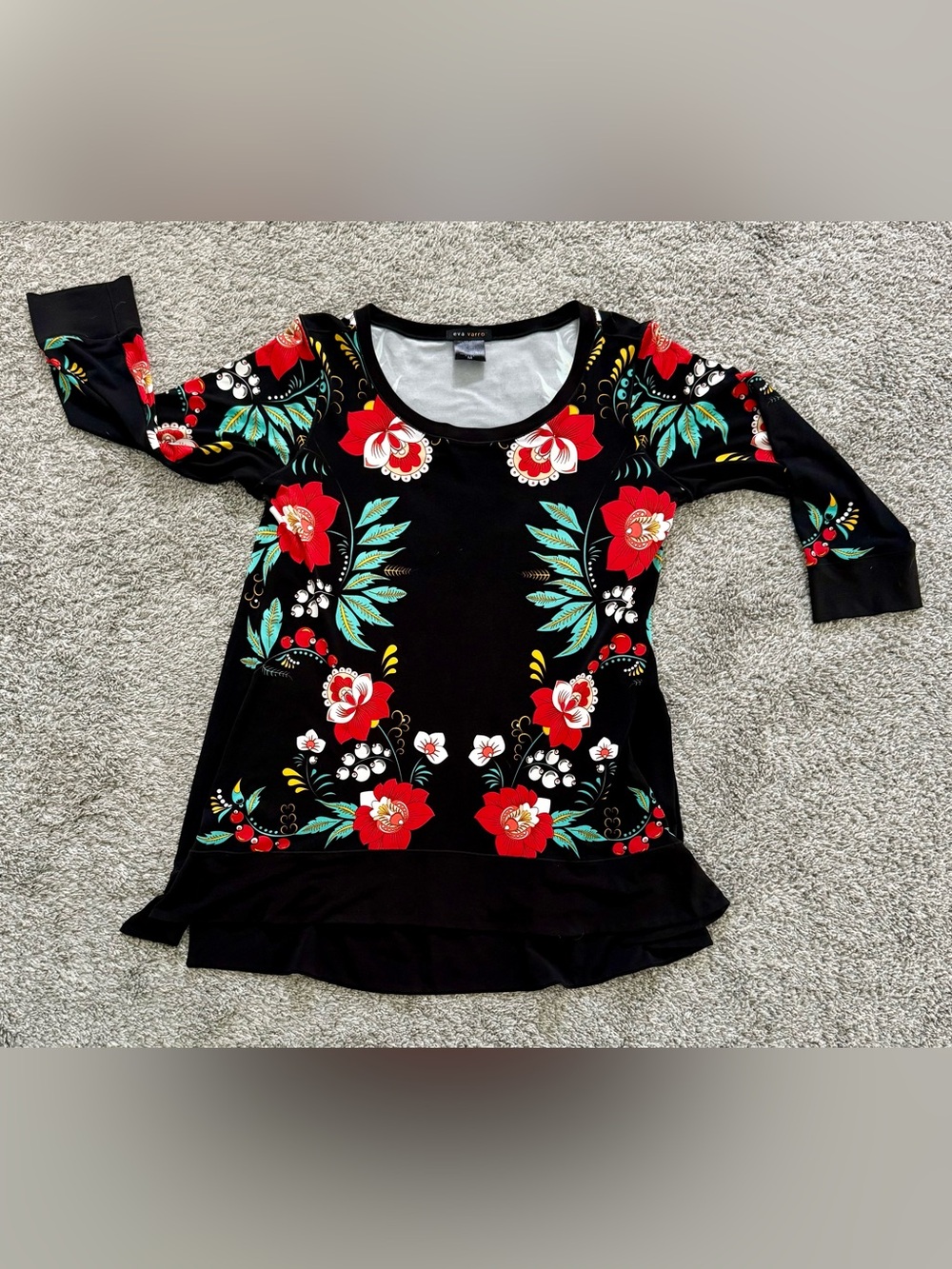 Eva Varro Black Scoop Neck Long Sleeve Top with Red Floral Print [Medium]